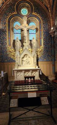 Visited Matthias Church and the surrounding area.  The real test was that we were treated to a short  organ concert.  Gr