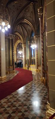 Last stop on today's tour was the Parlament Building.