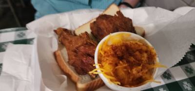 Lunch in Memphis today was Gus's Fried Chicken.  We have Gus's in Kansas City but it's like Kansas City Joe's.  You can 