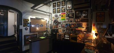 When in Memphis you have to stop in to Sun Studio where Elvis was discovered along with a plethora of other talents.  I 