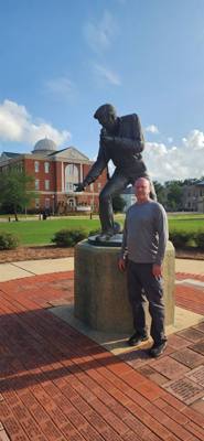 We took a driving tour of spots in Tupelo that were important in Elvis' life.  They are in no particular order but inclu