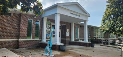 We took a driving tour of spots in Tupelo that were important in Elvis' life.  They are in no particular order but inclu