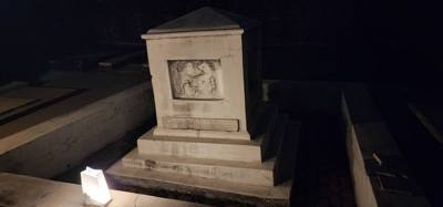 We took a night time tour of St Louis Cemetery No 1.  Pretty creepy and interesting.  The big pyramid is actually Nichol