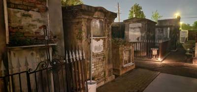 We took a night time tour of St Louis Cemetery No 1.  Pretty creepy and interesting.  The big pyramid is actually Nichol