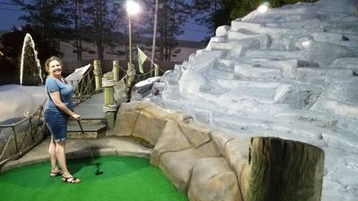 Next up on the mini-golf extravaganza was Putter's Paradise.  Bonus...their ice cream shop was open.  This course was no